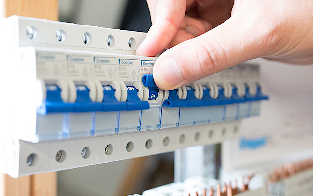 Schalt­schrank­bau bei G & R Elektro- und Gebäudetechnik GmbH in Schifferstadt