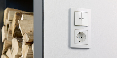 JUNG KNX Taster F 10 bei G & R Elektro- und Gebäudetechnik GmbH in Schifferstadt